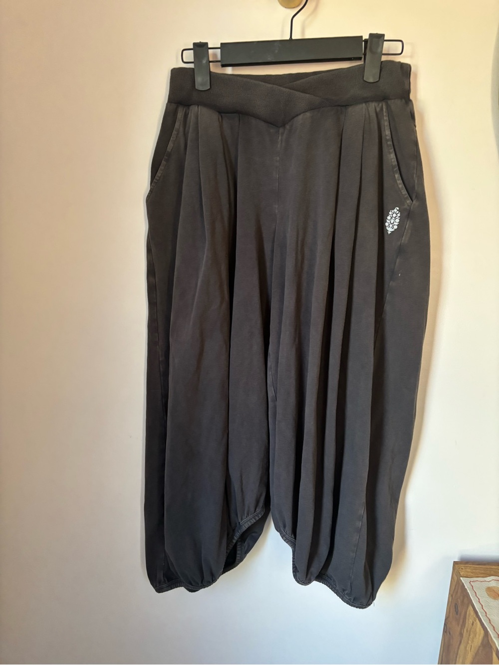 Free People movement Relaxed Pleated crop Pants in Deep Charcoal